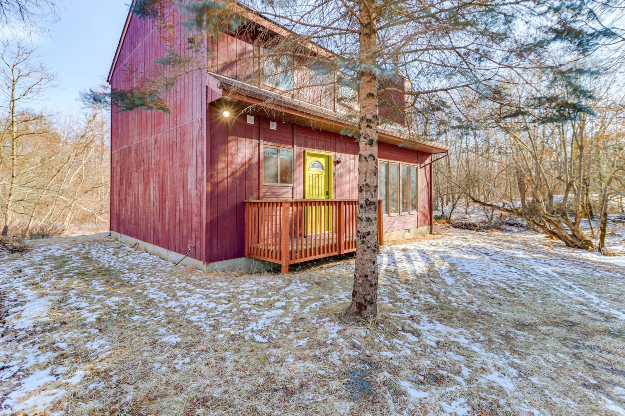 Poconos Home With Private Spa And Fire Pit Long Pond Exterior photo